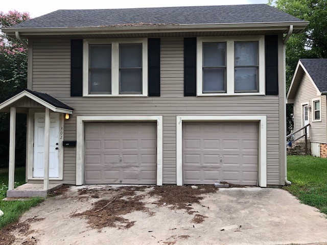 front of house - 302 W Chauncy St House