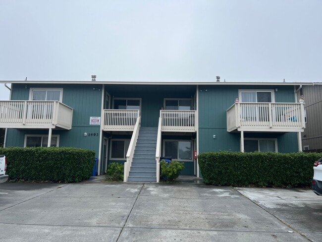 Building Photo - 1493 Larissa Cir Unit B