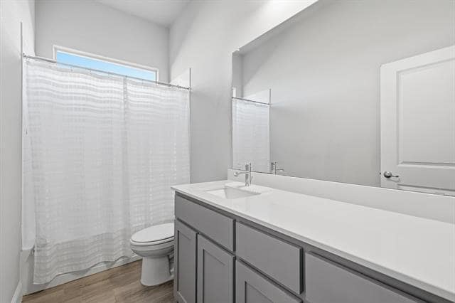 Photo - 2001 Oleander St