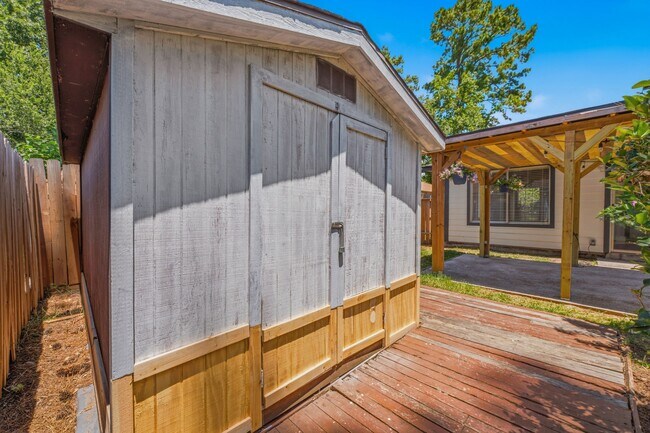 Photo - 3535 Nutwood Ln