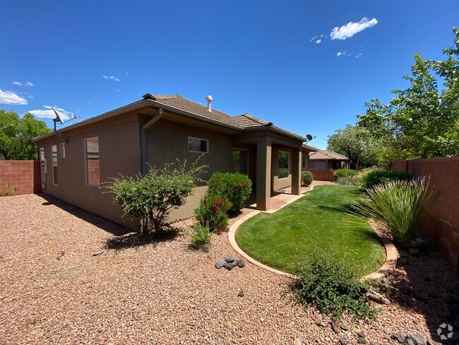 Building Photo - Beautiful Home in Copper Canyon