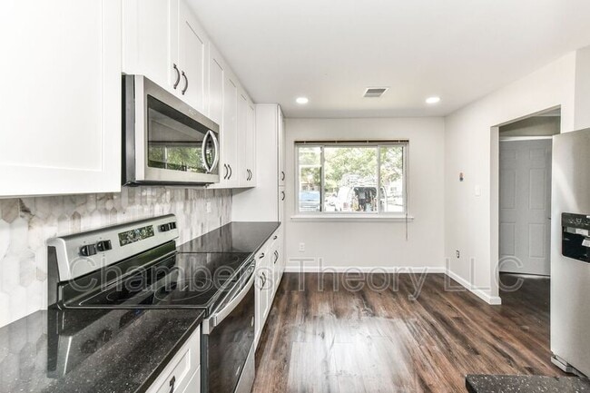 Photo - 1179 Dublin Pl