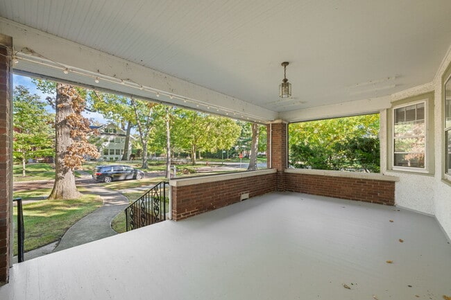 Photo - 1005 Ashland Ave