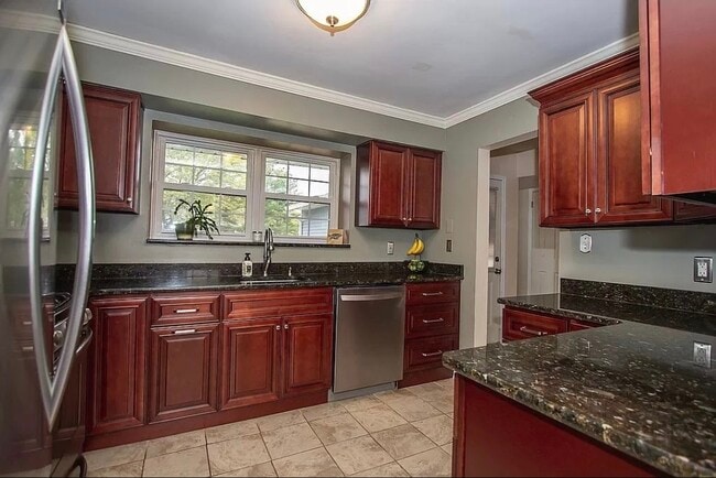 Photo - 10 Berkshire Ct