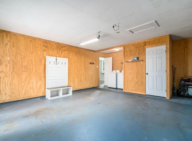 Building Photo - 226 Pecan Dr