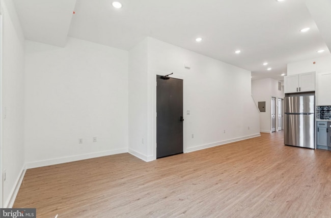 Photo - 1028 W Dauphin St Unidad 3