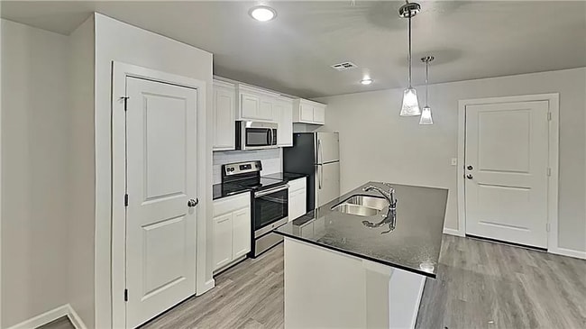 Photo - 11204 Burham Ave