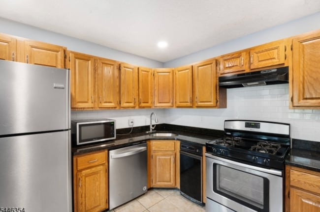 Photo - 189 Irving Pl