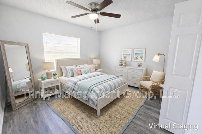 Photo - 10449 Mayflower Rd