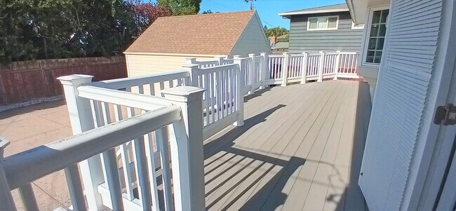 Photo - 3889 Bucknall Rd