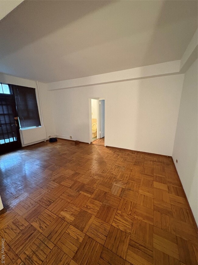 Photo - 24 Metropolitan Oval Unit ME