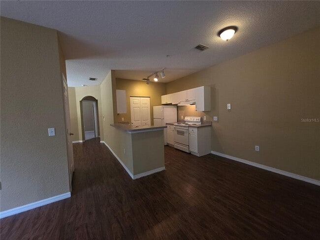 Building Photo - 824 Grand Regency Pointe Unit 101