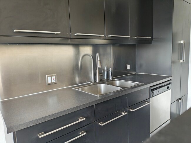 Photo - 252 3rd Ave Unidad 252