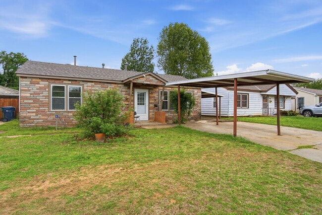 Photo - 2228 NE 23rd St