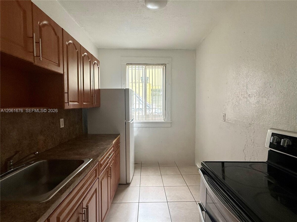 Photo - 920 SW 9th Ct Unit 1