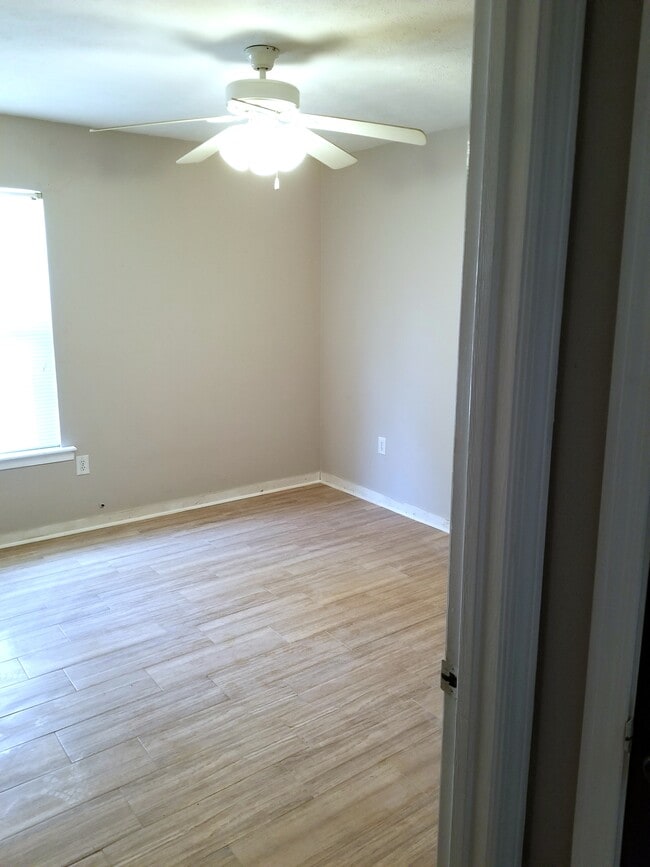 Building Photo - 202 Bent Creek Circle South Unit A Rental