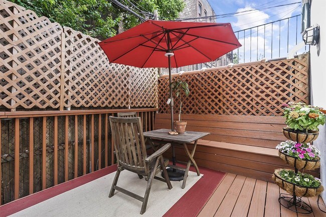 Photo - 524 Third St