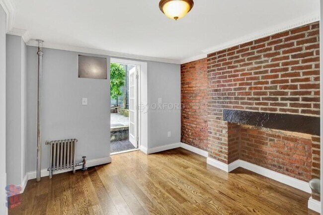 Building Photo - 4 bedroom in NEW YORK NY 10009 Unit 1W Rental