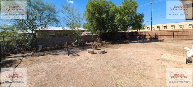 Photo - 29th St & Craycroft Rd area 2/2 with yard & A/C System