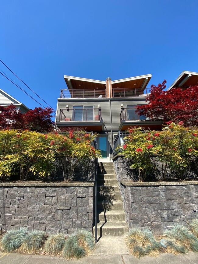 Photo - Stunning 2 Bed, 2 Bath Townhouse with Breathtaking Views! Steps away vibrant shops, restaurants, ...