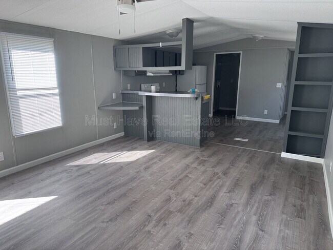 Building Photo - 4200 S Caldwell Mobile Home Park Unit 15