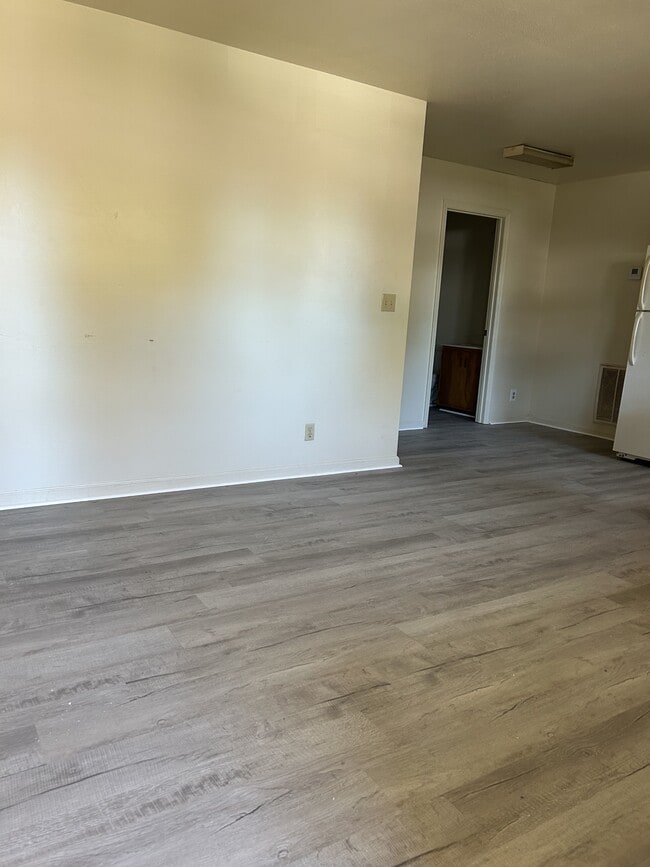 Photo - 918 Sparta Dr