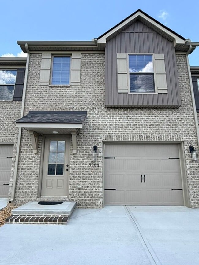 Building Photo - Knoxville 37931 - Brand new Townhome (2026 build) 3 Bedrooms, 2.5 baths and a 1-car garage - Cont...