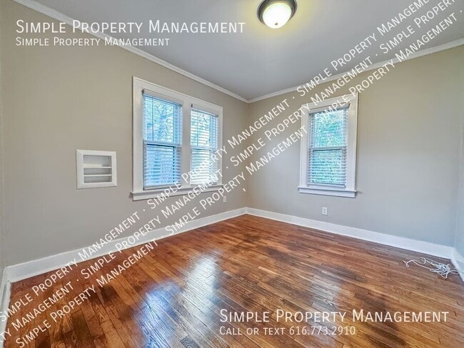 Photo - 1246 Dickinson St SE