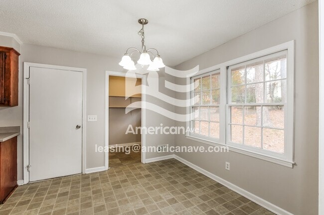 Photo - 709 Greensprings Dr