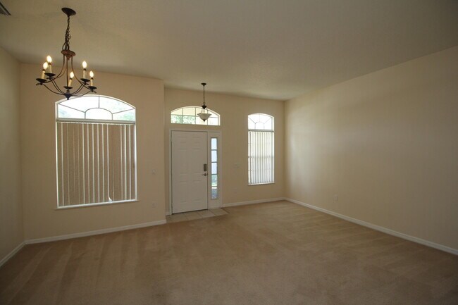 Photo - 885 Tavernier Cir NE