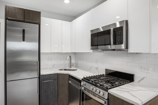 Photo - 1558.5 W Juneway Terrace Unit 2S