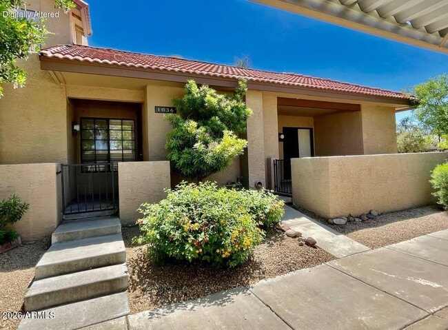 Building Photo - 8625 E Belleview Pl
