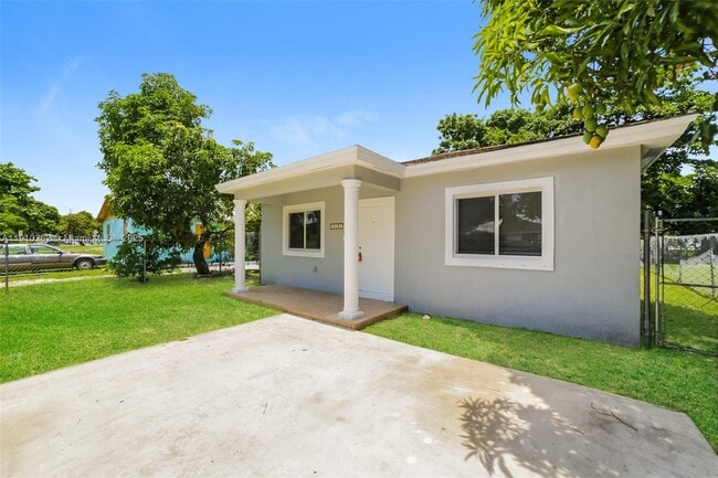 Photo - 10131 W Indigo St