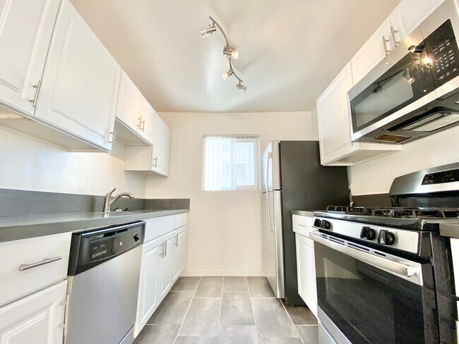 Photo - 1808 N Harvard Blvd Unidad 20