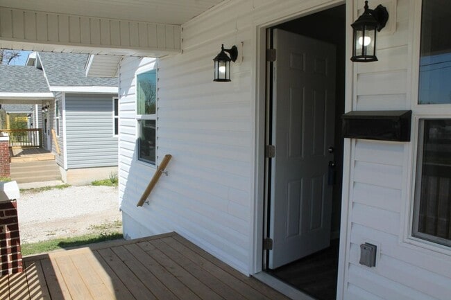 Photo - Stylish Remodel in Prime Location!