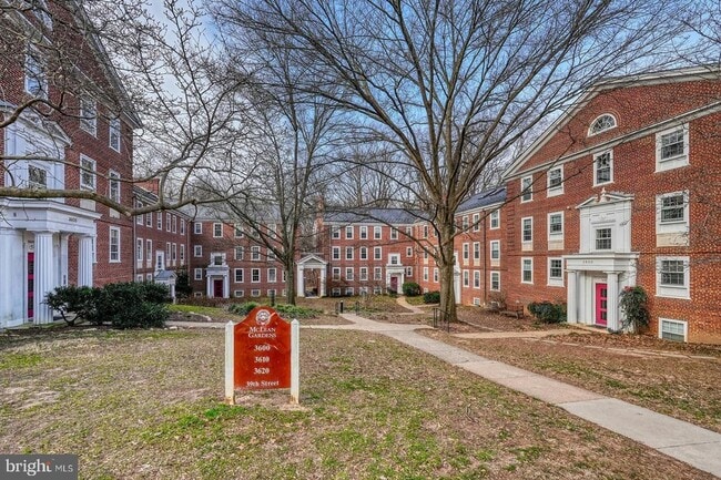 Photo - 3630 39th St NW