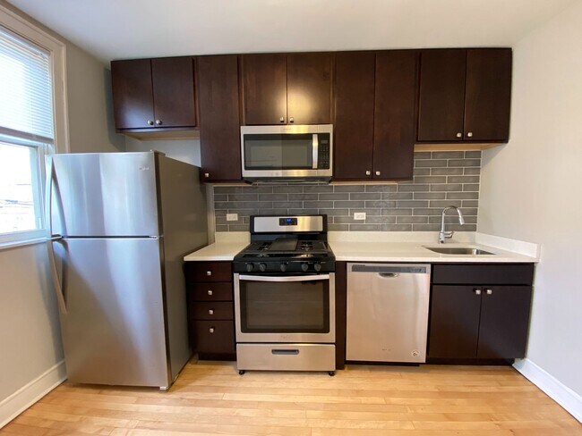 Photo - 2425 N Tripp Ave Unit 1