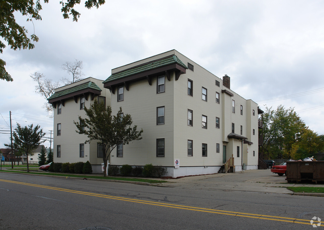 Photo - 303-305 First St Apartments