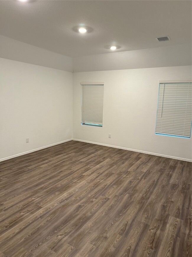 Photo - 7525 Angels Lndg Ln