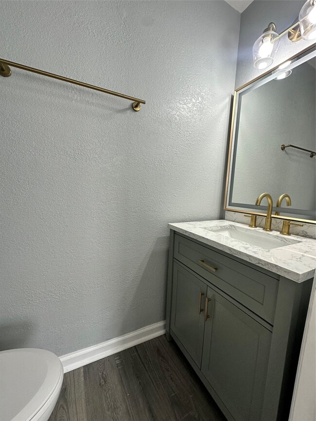 Photo - 502 Ave F
