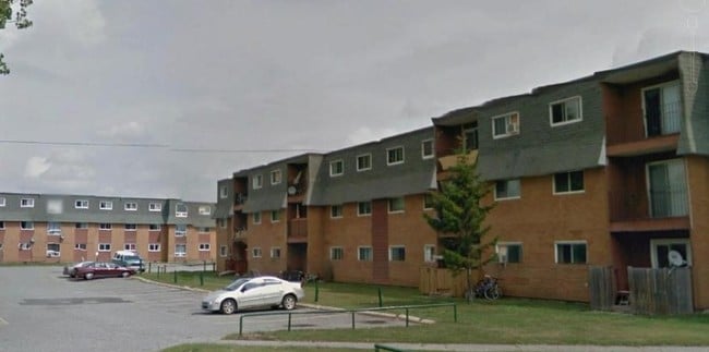 Building Photo - Garson Apartments & Town Homes