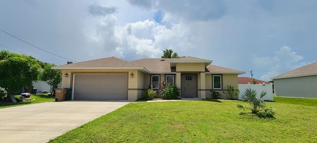 Building Photo - 410 SE 6th Ter