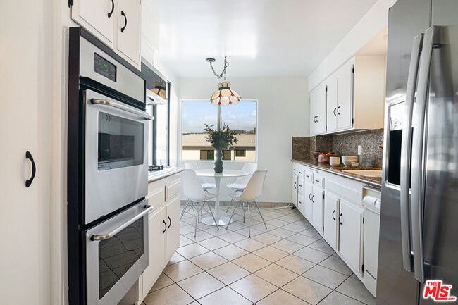 Photo - 344 S Doheny Dr Unit 3