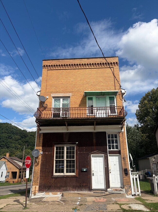 Building Photo - 1526 2nd Ave