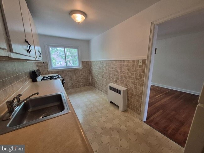 Photo - 3423 Verner St