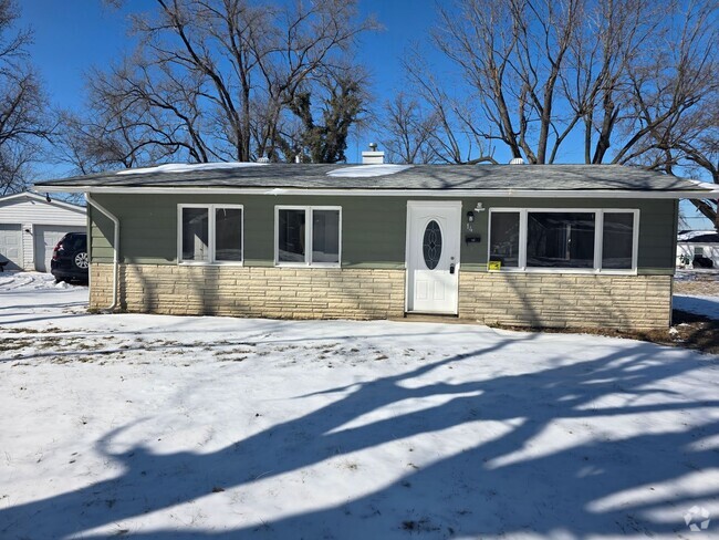 Building Photo - Nicely Updated 3 BD/1BA Rental