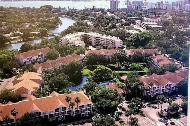 Photo - Annual Turnkey Ground floor Furnished Cond...