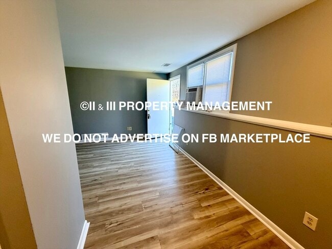 Photo - 8406 Robinson St