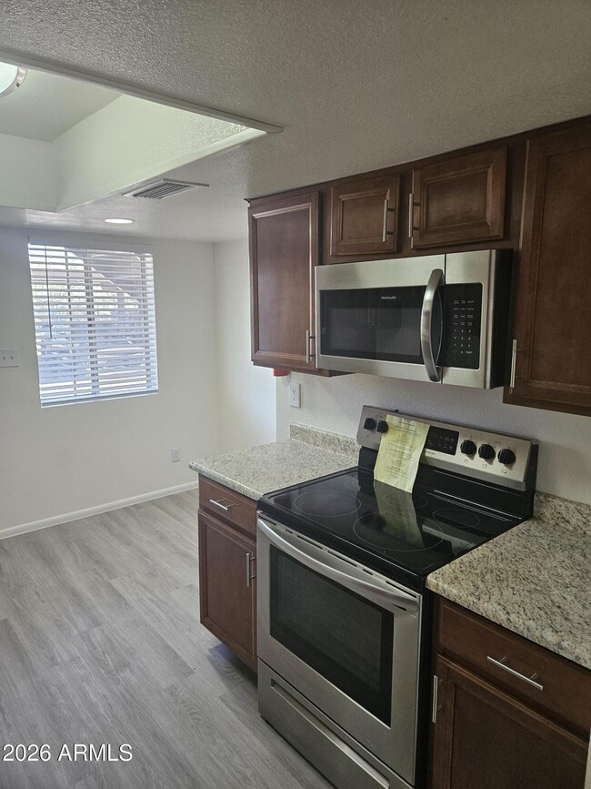 Photo - 3810 E Earll Dr Unit 103A