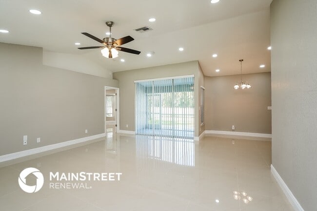 Photo - 5551 Benton St